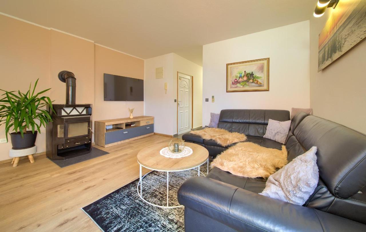 Appartment Mia คิร์ก ภายนอก รูปภาพ