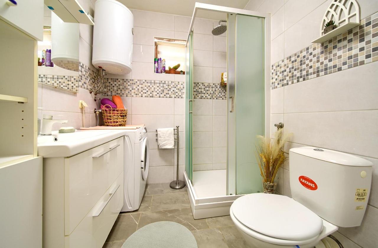 Appartment Mia คิร์ก ภายนอก รูปภาพ